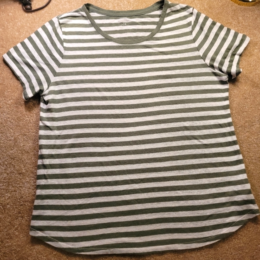 Old navy everywear large knit top green and white striped